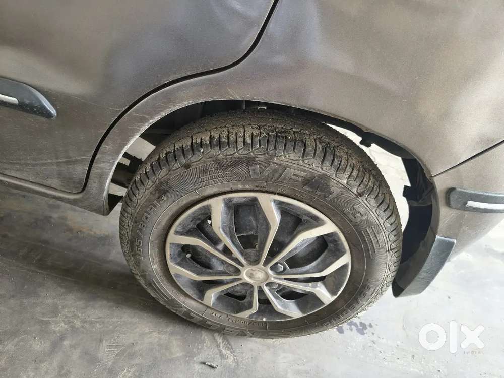 Well Maintained / Recently Full Body Painted ( Original Colour)