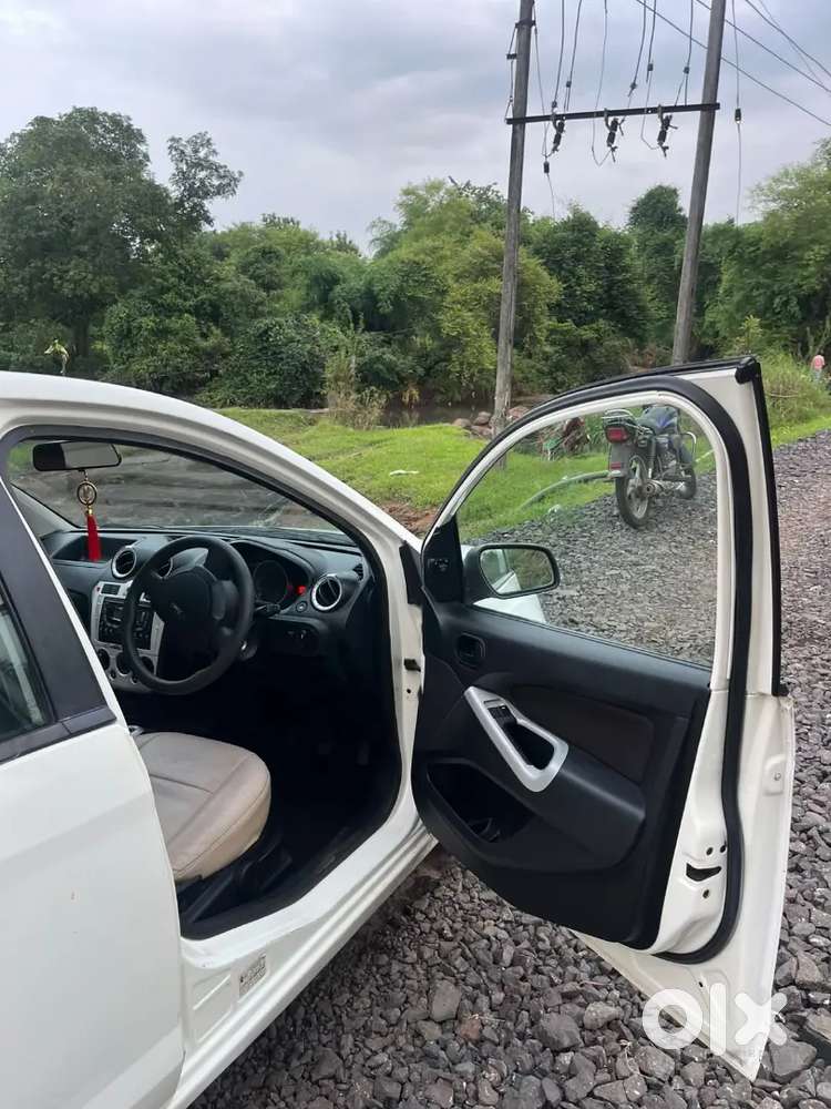 Ford Figo 2012 Petrol Zxi
