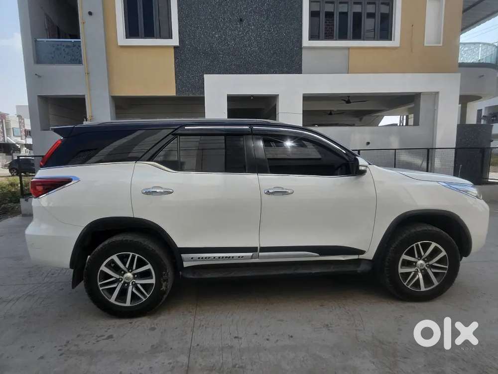 Toyota Fortuner Legender 2017