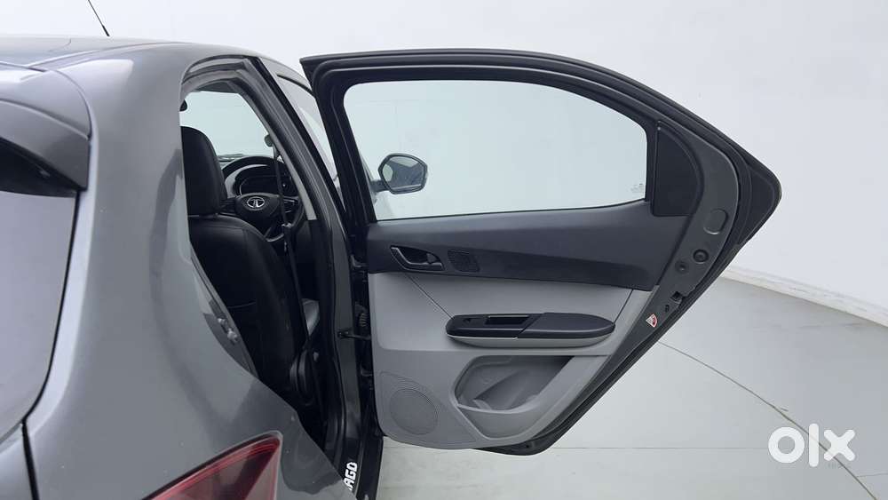 Tata Tiago 1.05 Revotorq Xt Option, 2022, Petrol