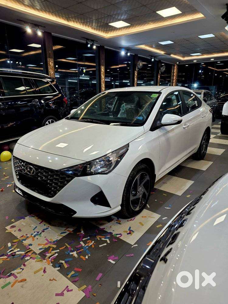 Hyundai Verna 1.5 S Plus Petrol Mt, 2023, Petrol