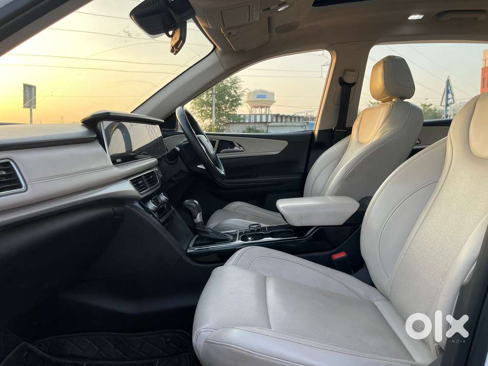 Mahindra Xuv700 2.2 Ax 7 Diesel At Luxury Pack Str, 2023, Diesel