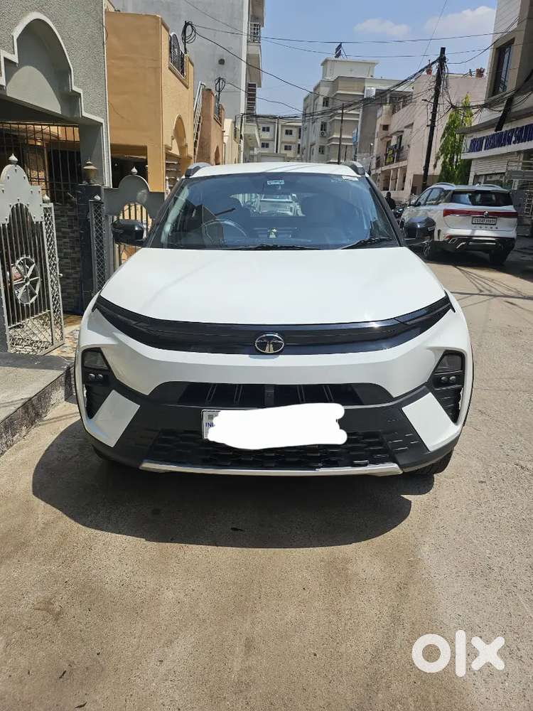 Tata Nexon 2025 Petrol 13500 Km Driven