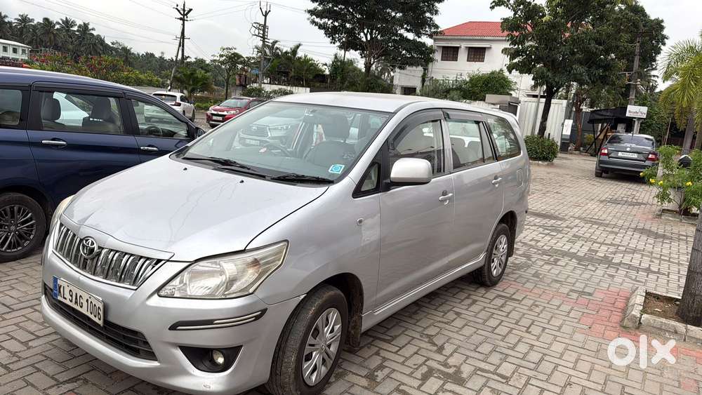 Toyota Innova 2.5 Gx (diesel) 8 Seater Bs Iv, 2013, Diesel