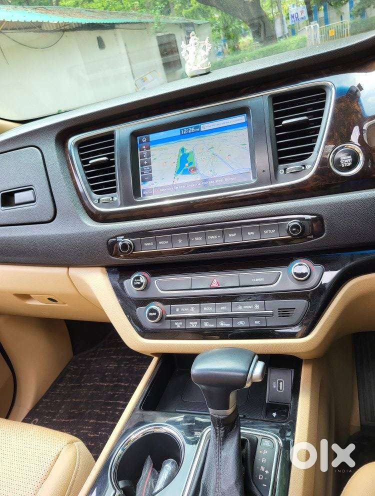 Kia Carnival Limousine Plus 7 Str, 2022, Diesel