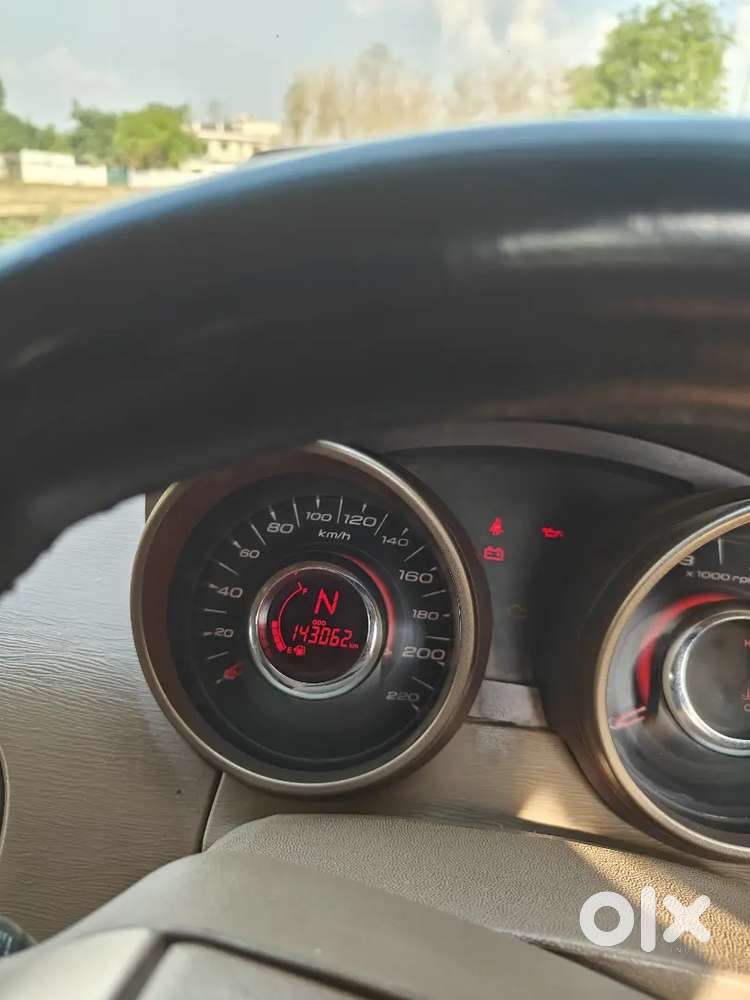 Xuv 500 2015 Very Good Condition Well Maintained