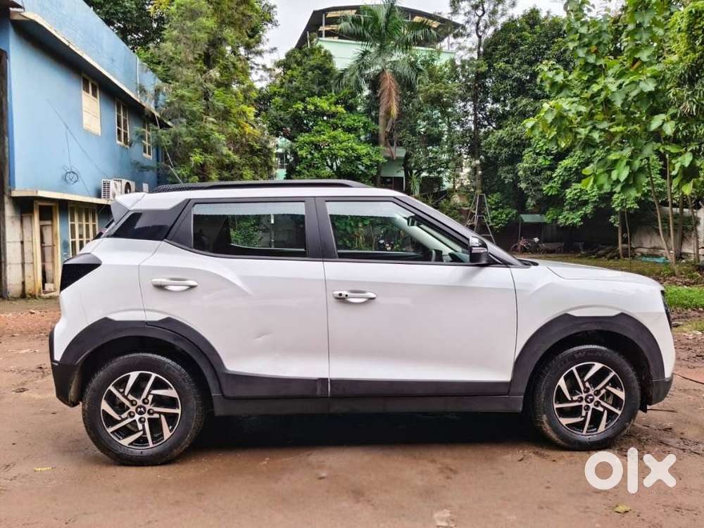 Mahindra Xuv 3xo Ax5 Pm Mt, 2024, Petrol