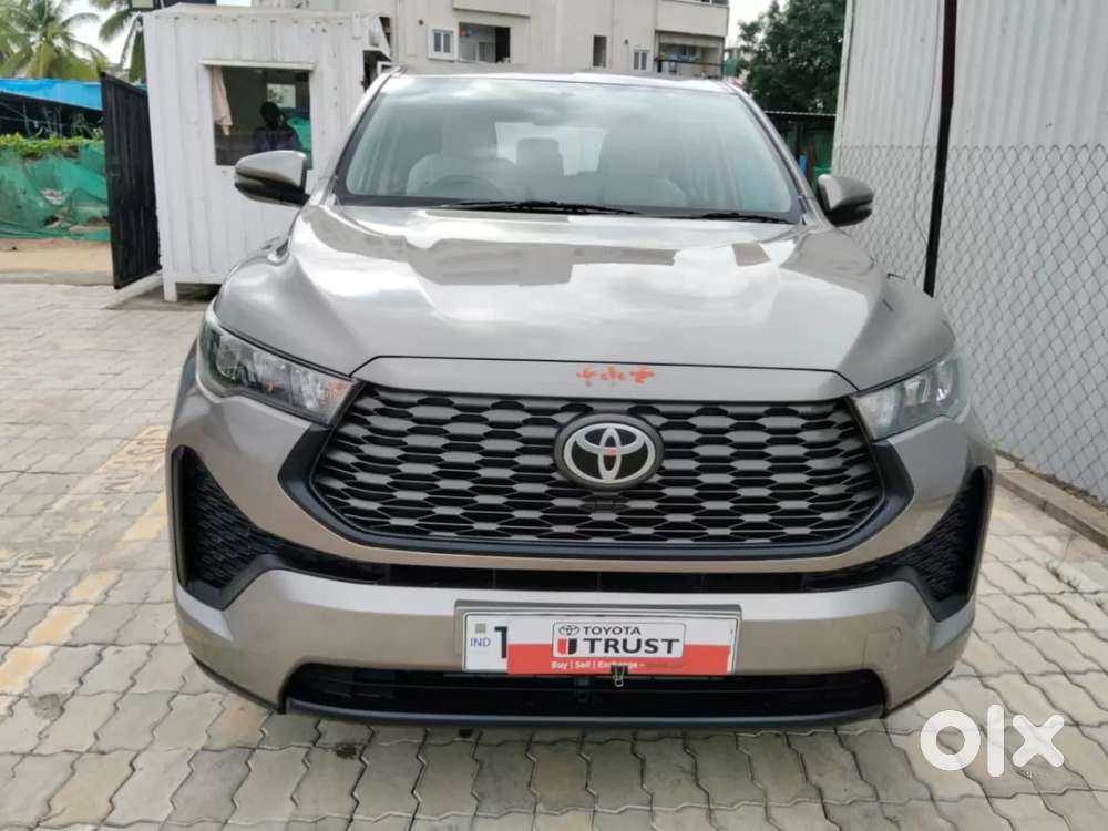Toyota Innova Hycross, 2024, Petrol