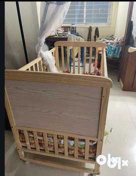 Baby store crib olx