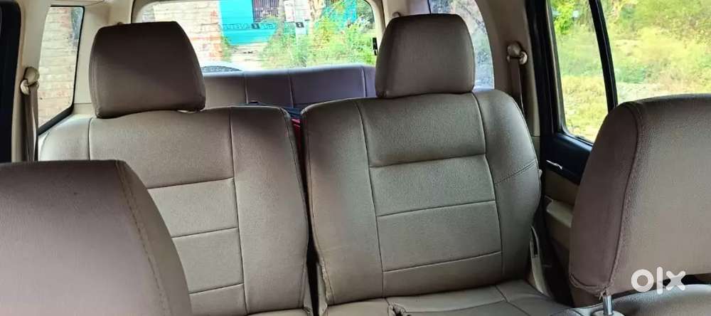Ford Endeavour Showroom Mainted Vehicle Good Condition Very Less Drive