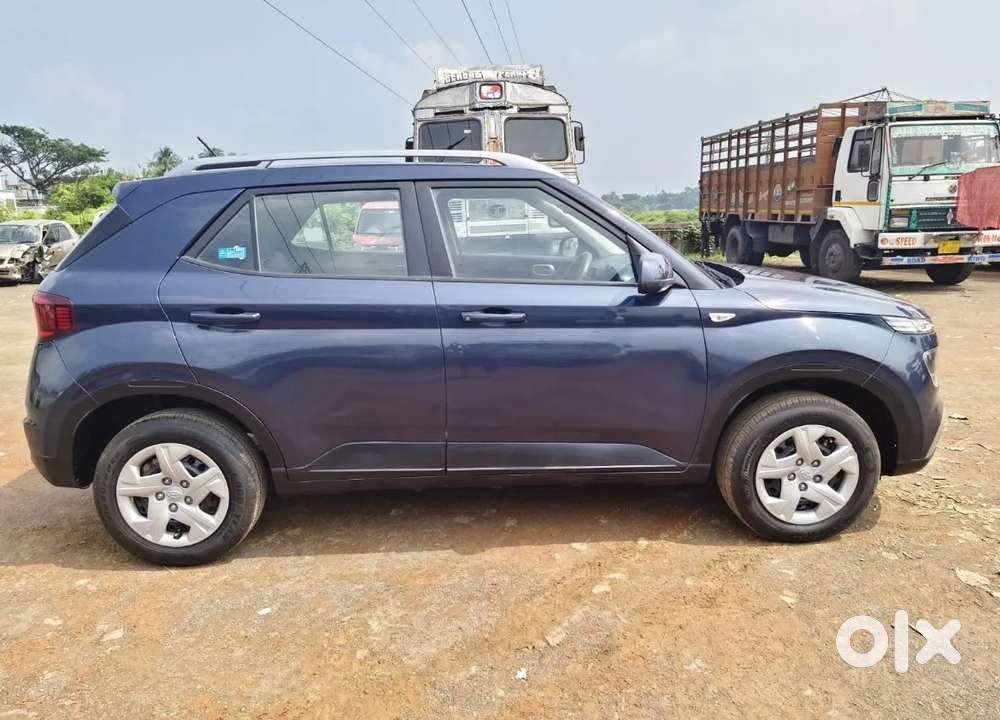 Hyundai Venue S 1.2 Petrol, 2022, Petrol