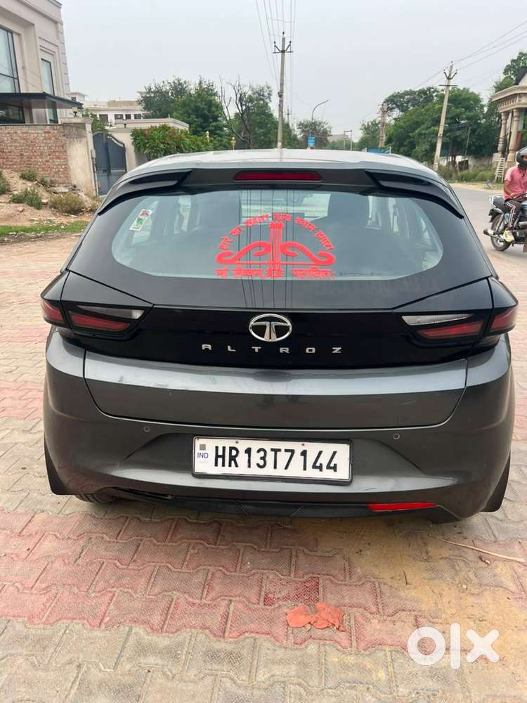 Tata Altroz Petrol 2023
