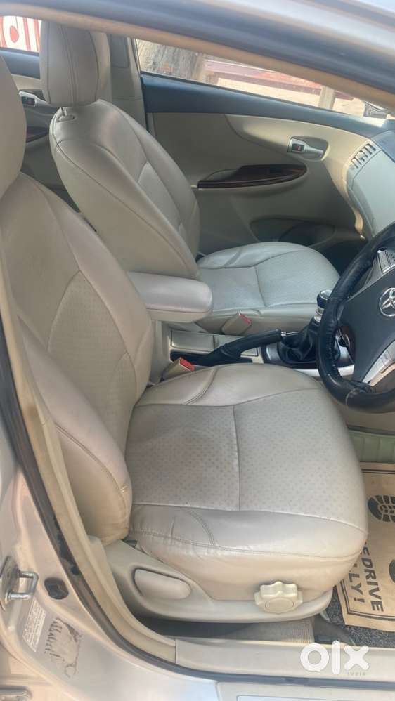 Toyota Corolla 2012 Petrol Well Maintained