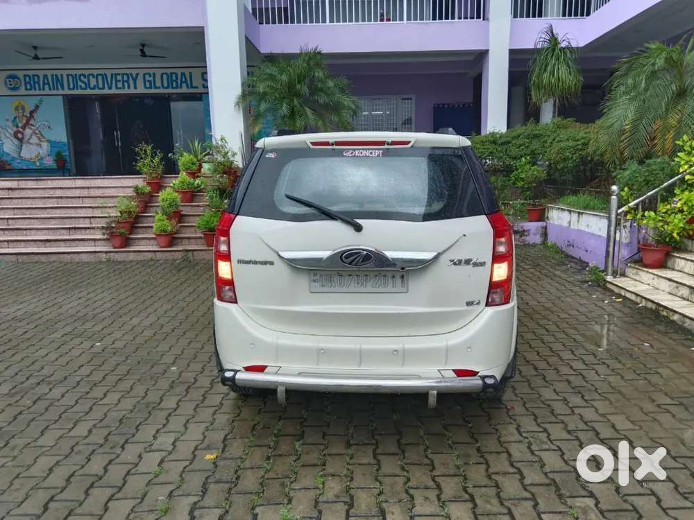 Mahindra Xuv500 2016 Diesel 72000 Km Driven