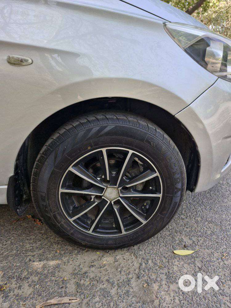 Tata Tiago 1.2 Revotron Xt Option, 2017, Petrol
