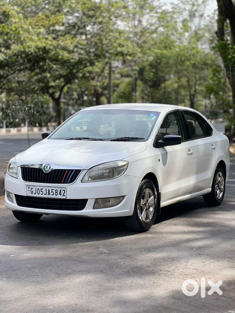 Skoda Rapid 2012 Petrol / Cng  Car