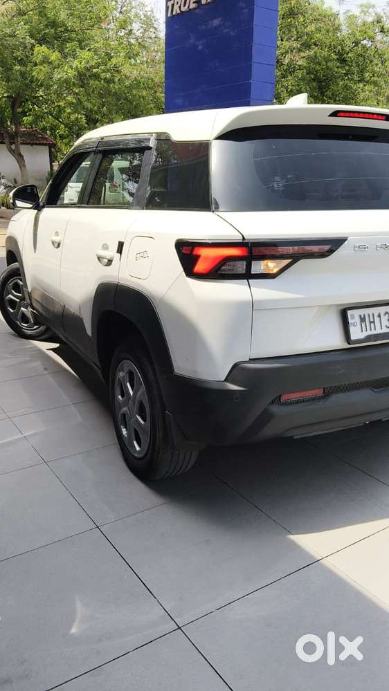 Maruti Suzuki Brezza 1.5 Lxi Smart Hybrid, 2023, Petrol