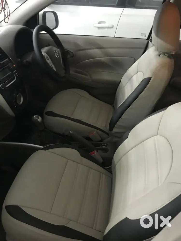 Nissan Sunny 2015