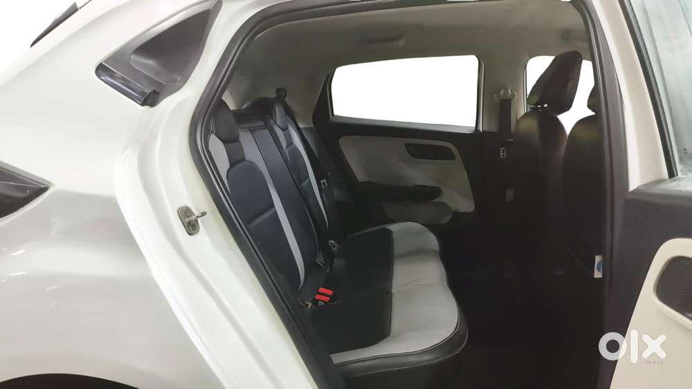 Tata Altroz 1.2 Xm Plus, 2021, Petrol