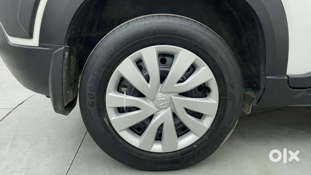 Honda Elevate V Mt, 2023, Petrol