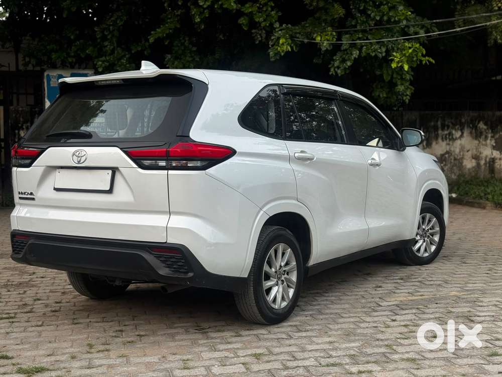 Toyota Innova Hycross 2.0 Gx 7 Str, 2023, Petrol