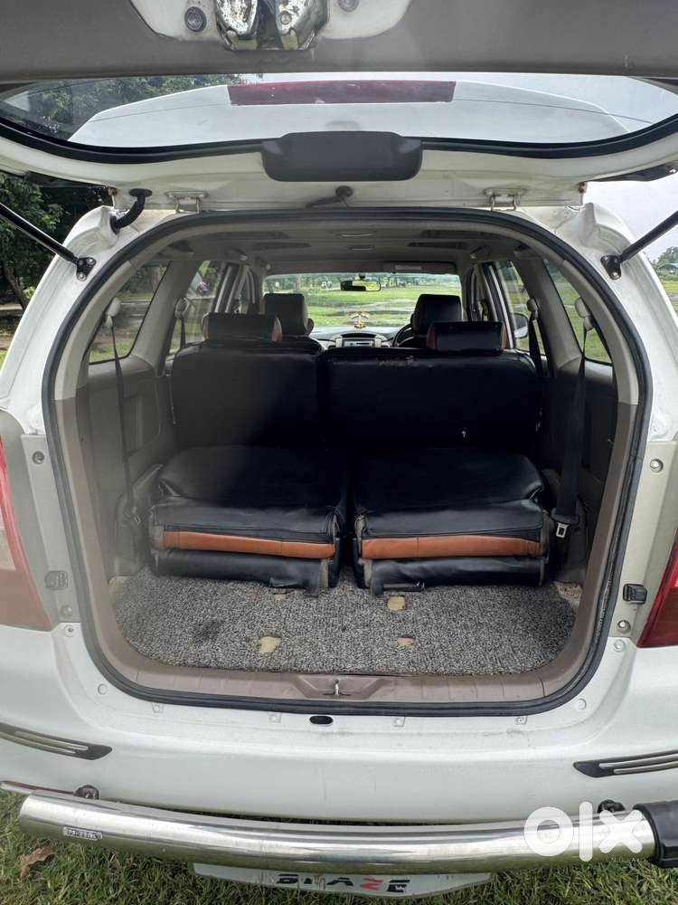 Toyota Innova 2.5 G (diesel) 8 Seater, 2016, Diesel