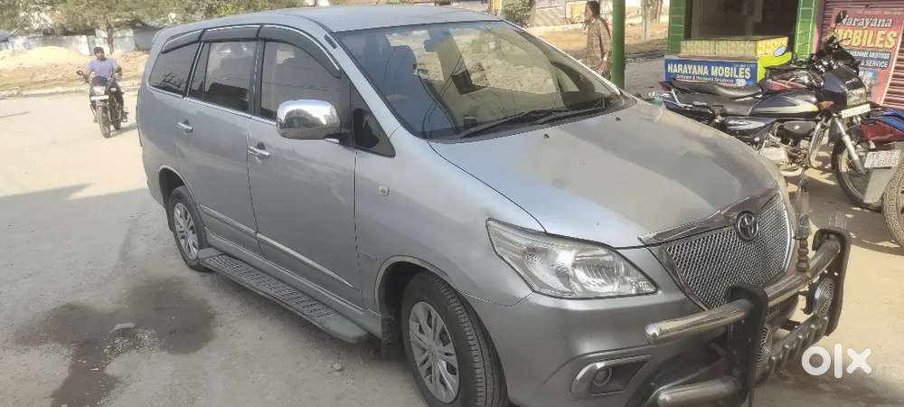 Toyota Innova 2016