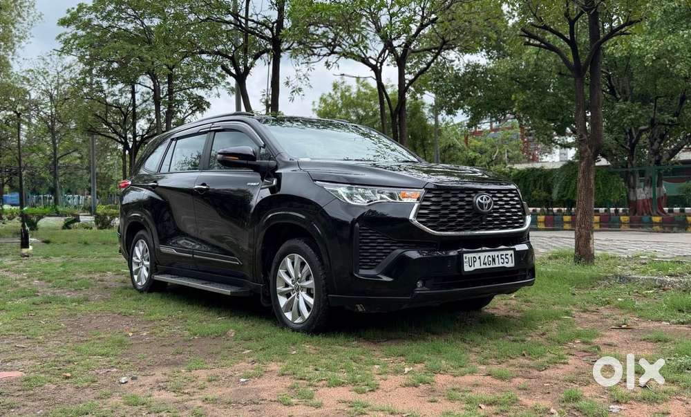 Toyota Innova Hycross 2.0 Vx (o) Hybrid 7 Str, 2025, Petrol