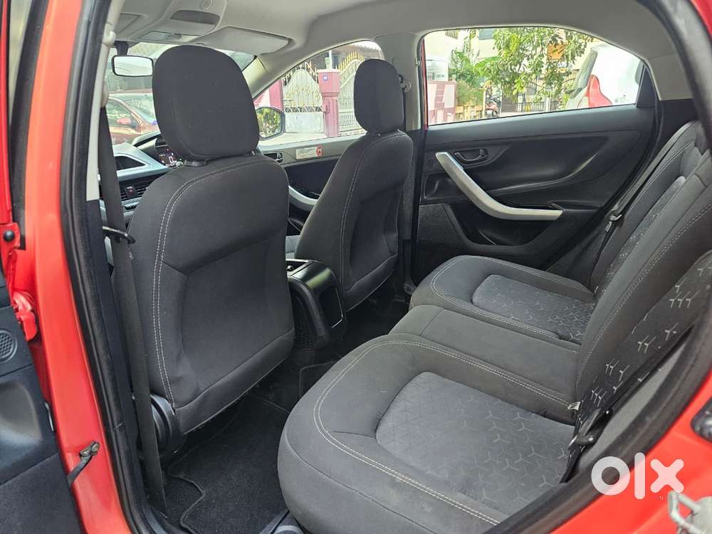 Tata Nexon 1.2 Revotron Xma Amt (s), 2022, Petrol