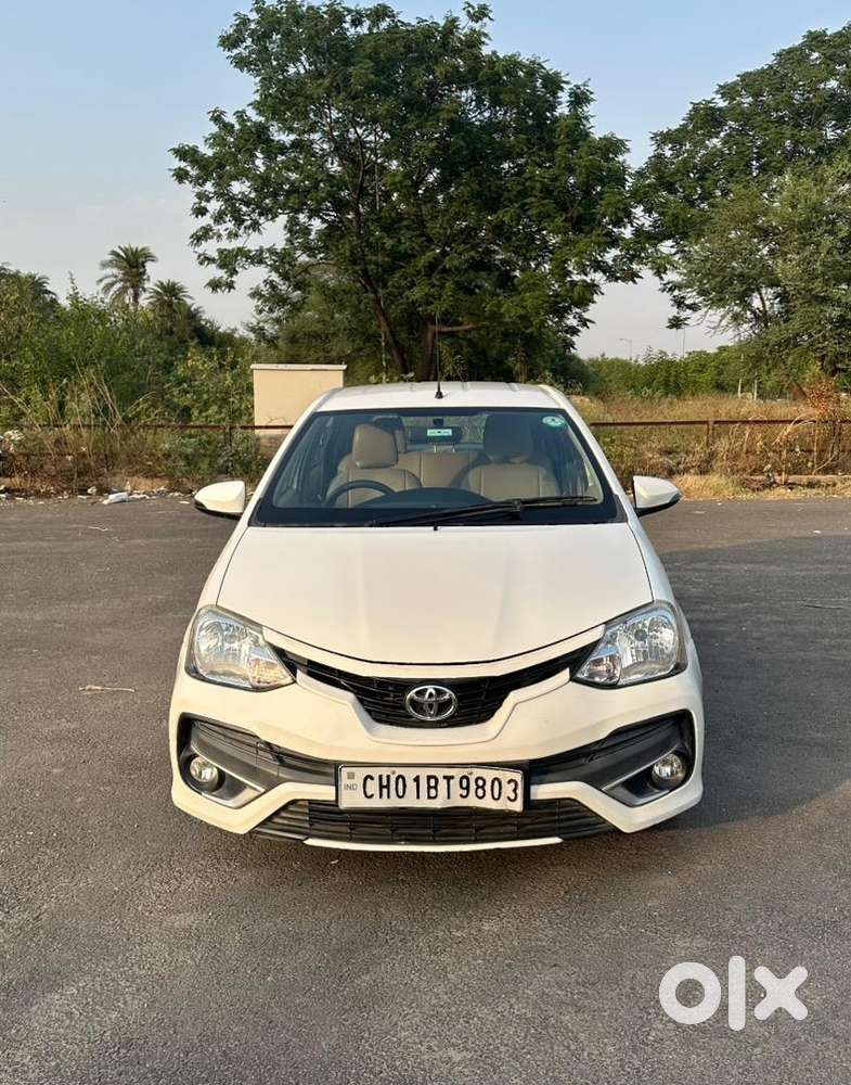 Toyota Etios Liva 2018 White