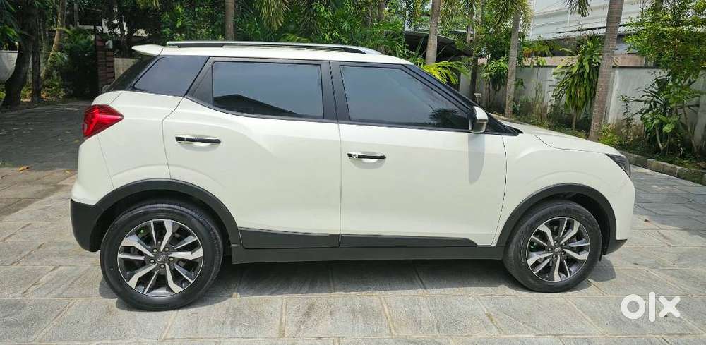 Mahindra Xuv300 1.2 W8 (o) Amt Petrol, 2020, Petrol