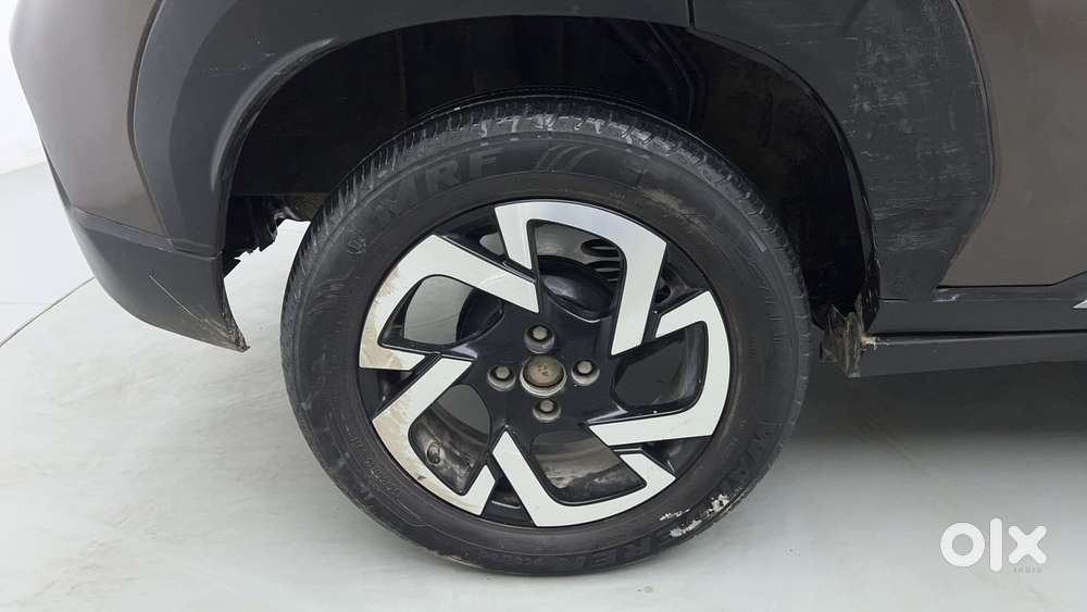 Nissan Magnite 1.0 Xv Executive, 2021, Petrol