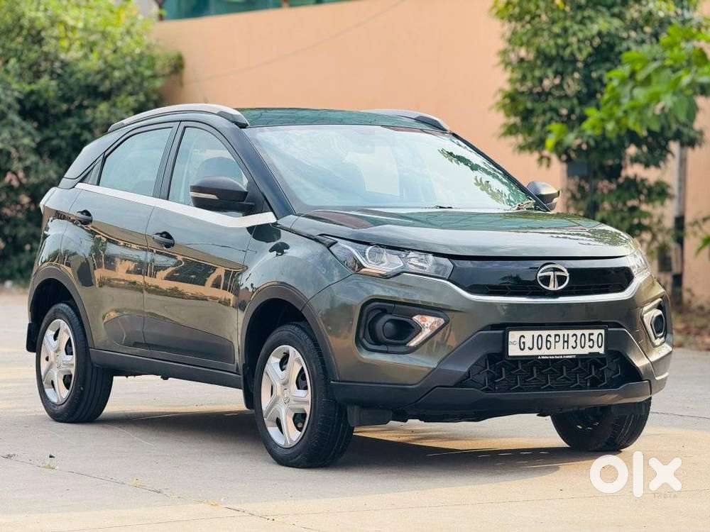 Tata Nexon, 2022, Petrol