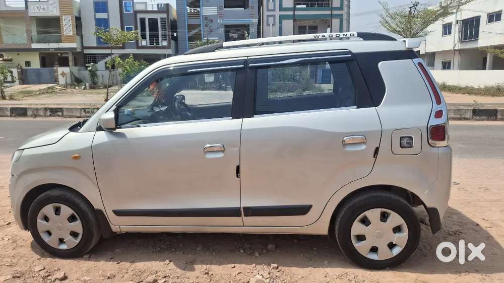 Urjent Sale Zxi Top End 2key Avleble Gd Codtion Silver Silky Metalick