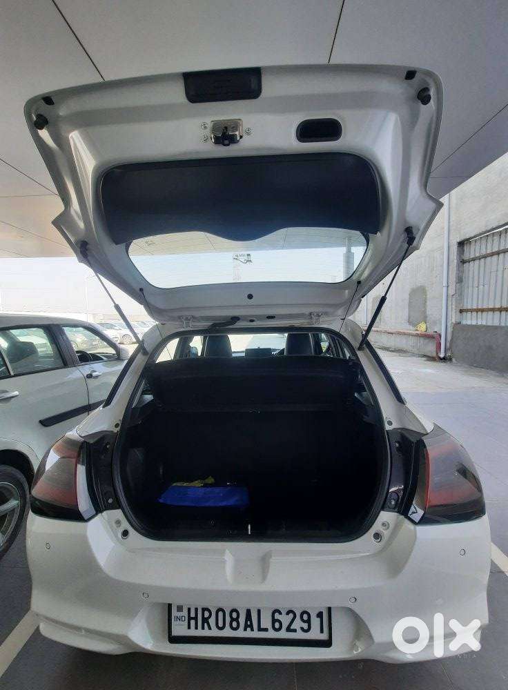 Maruti Suzuki Swift Vxi + Manual, 2026, Petrol