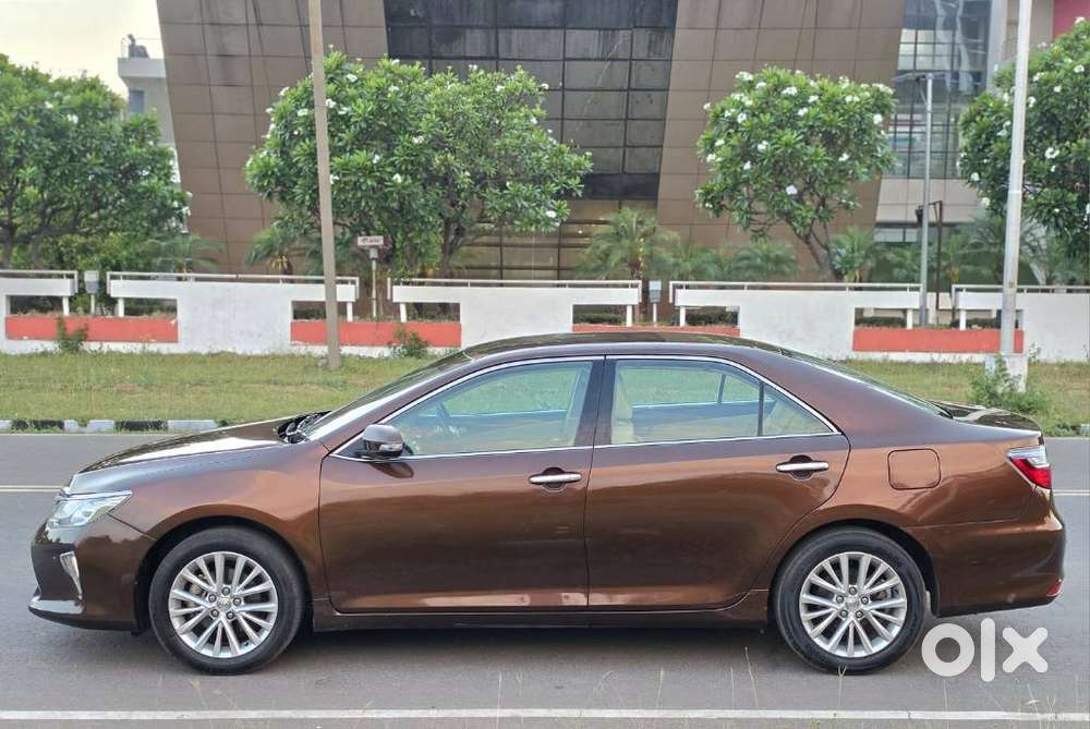Toyota Camry Hybrid 2.5, 2015, Petrol