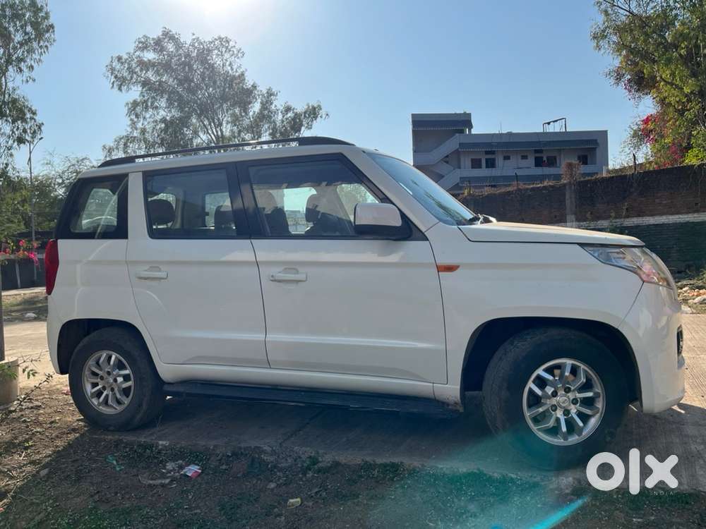 Mahindra Tuv 300 2018 Diesel Well Maintained