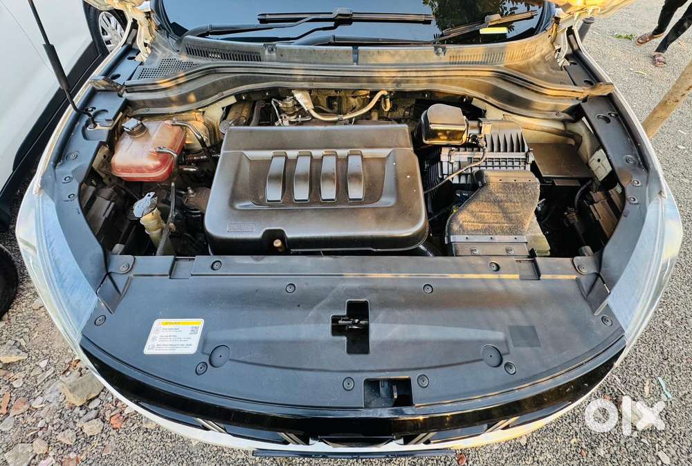 Mahindra Xuv700 2.2 Ax 7 Diesel At Luxury Pack Str Awd, 2022, Diesel