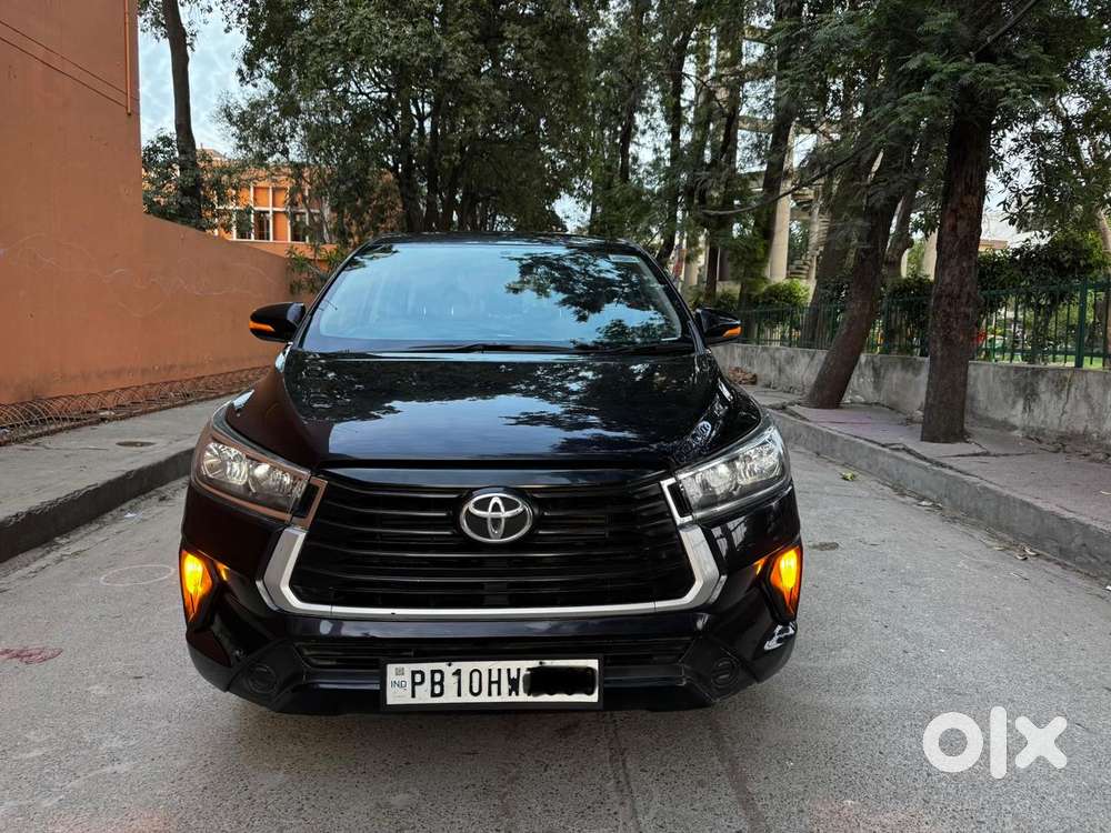 Toyota Innova Crysta 2.4 G Mt 7 Str, 2022, Diesel