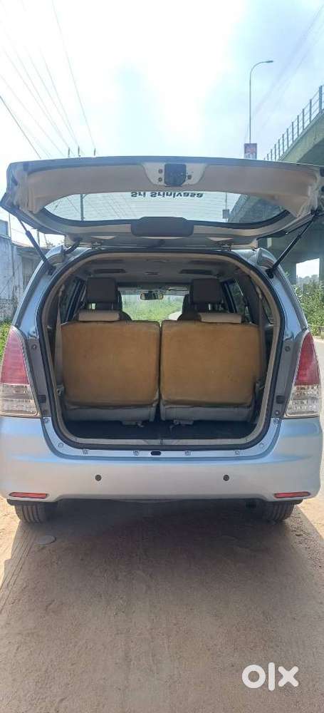 Toyota Innova 2.5 V 7 Str, 2011, Diesel