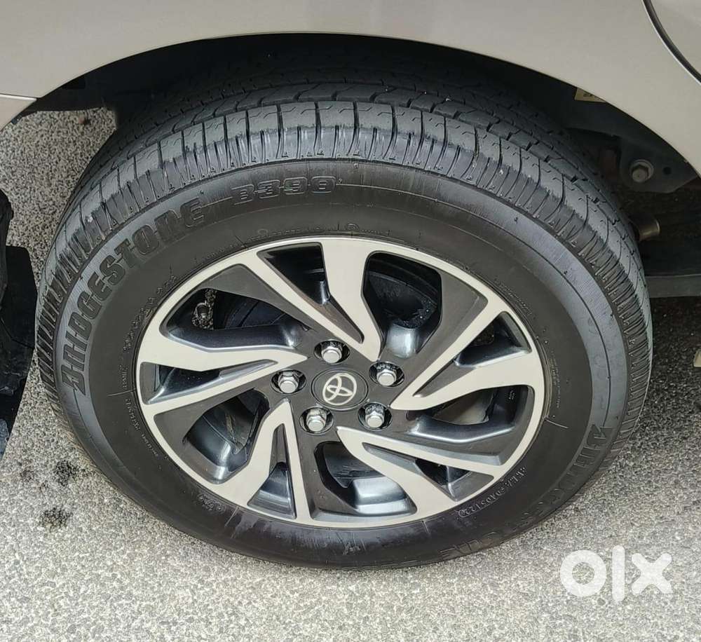 Toyota Innova Crysta 2.7 Vx Mt, 2023, Petrol