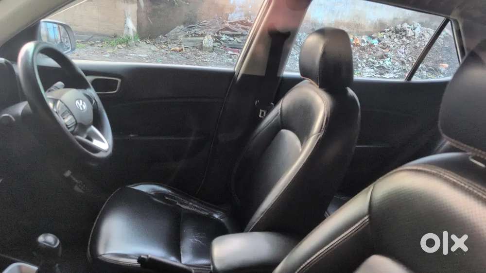 Hyundai Venue Petrol 2020 ( New Tyre,new Battery, Insurance Done Recen