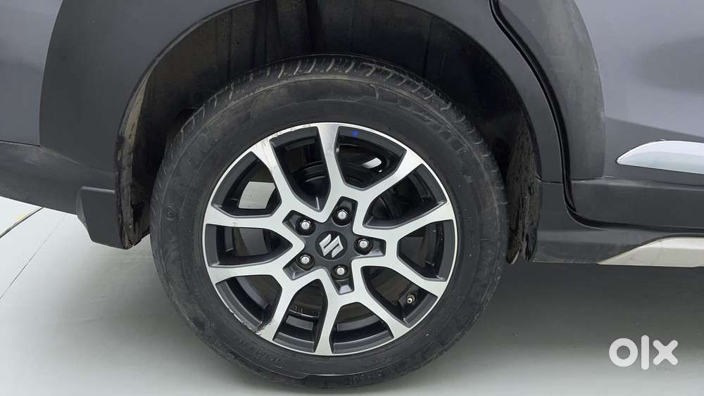 Maruti Suzuki Xl6 1.5 Alpha Plus At, 2022, Petrol