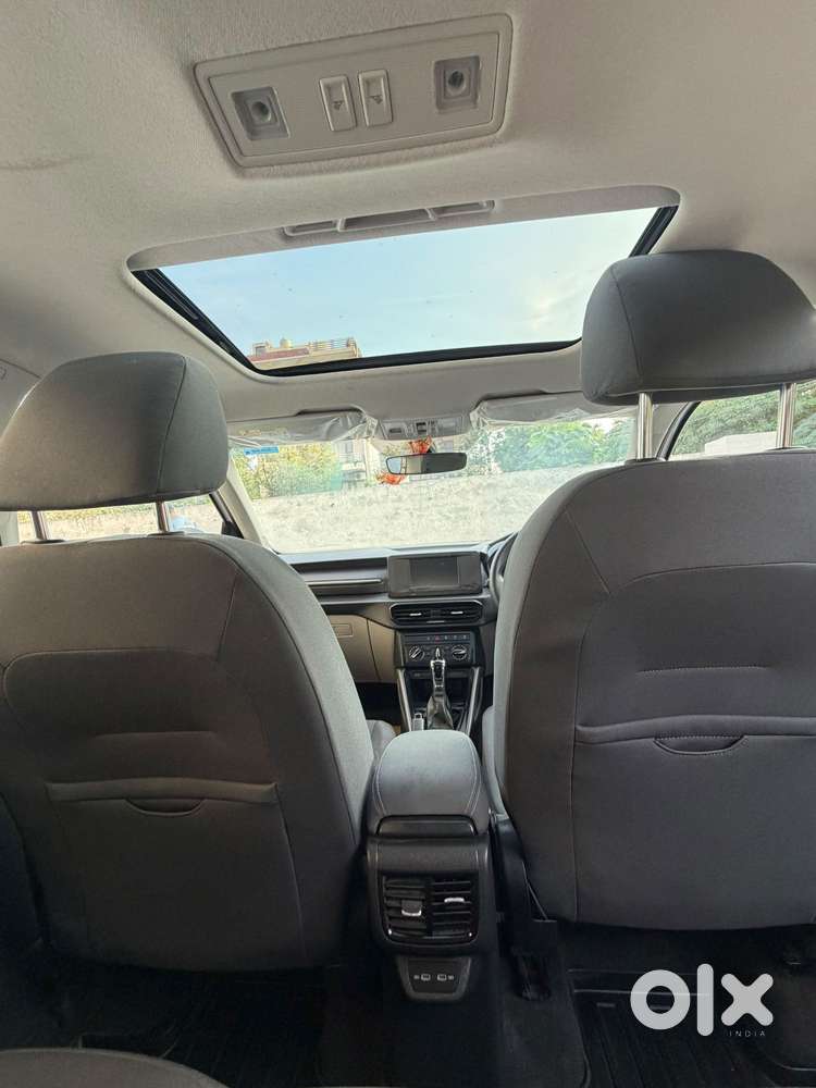 Skoda Kylaq Signature At, 2026, Petrol