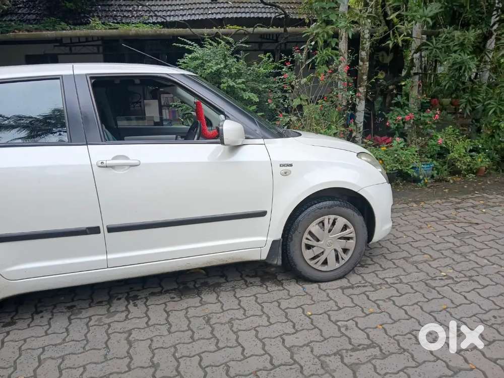 Maruti Suzuki Dzire 2010 Lxi
