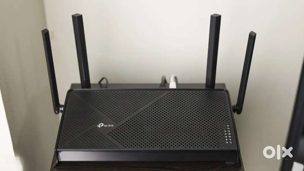TP Link BE230 WiFi7 router + TP Link RE605X Mesh Range Extender