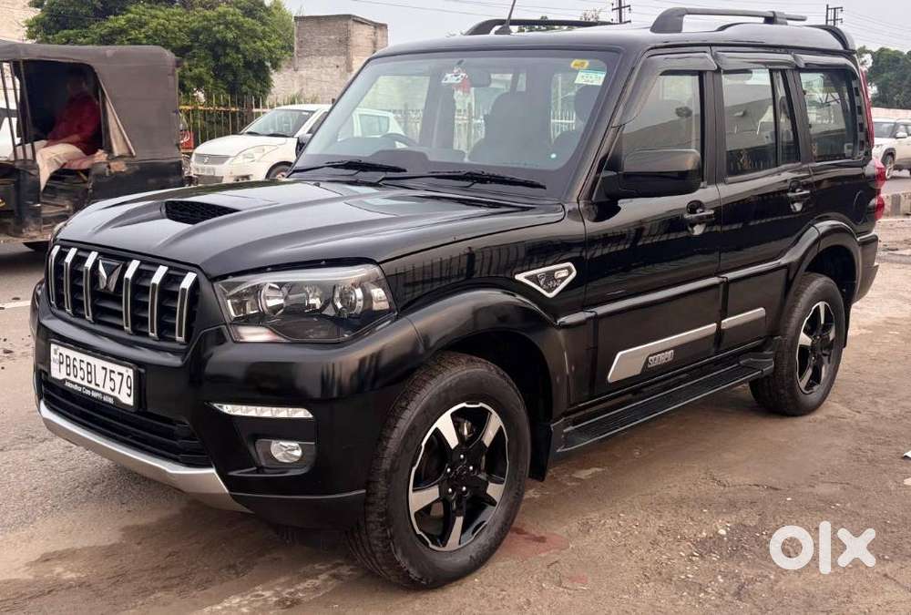 Mahindra Scorpio Classic, 2025, Diesel