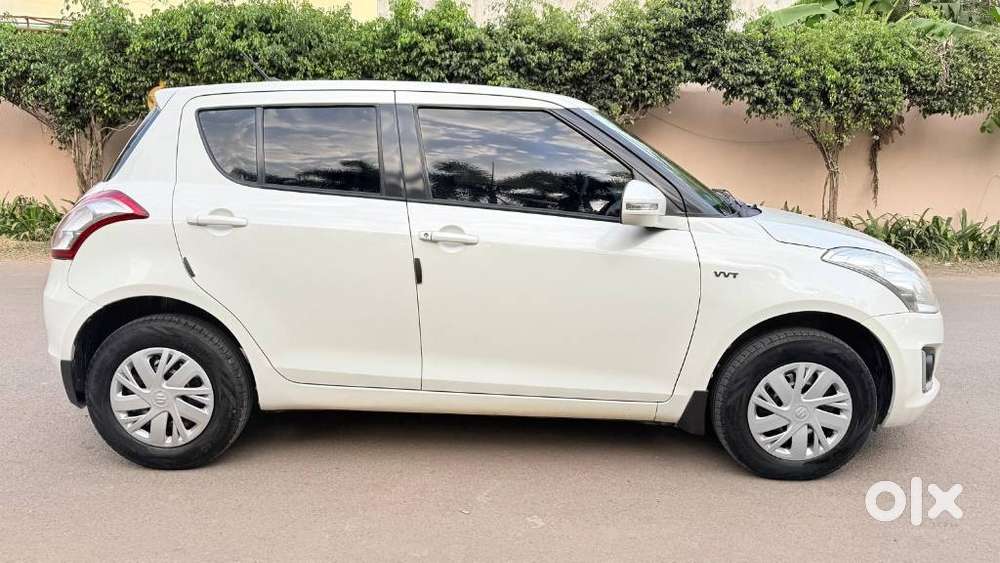 Maruti Suzuki Swift Vxi + Manual, 2015, Petrol