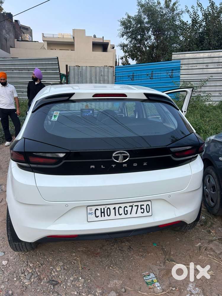Tata Altroz Xe Petrol 2021