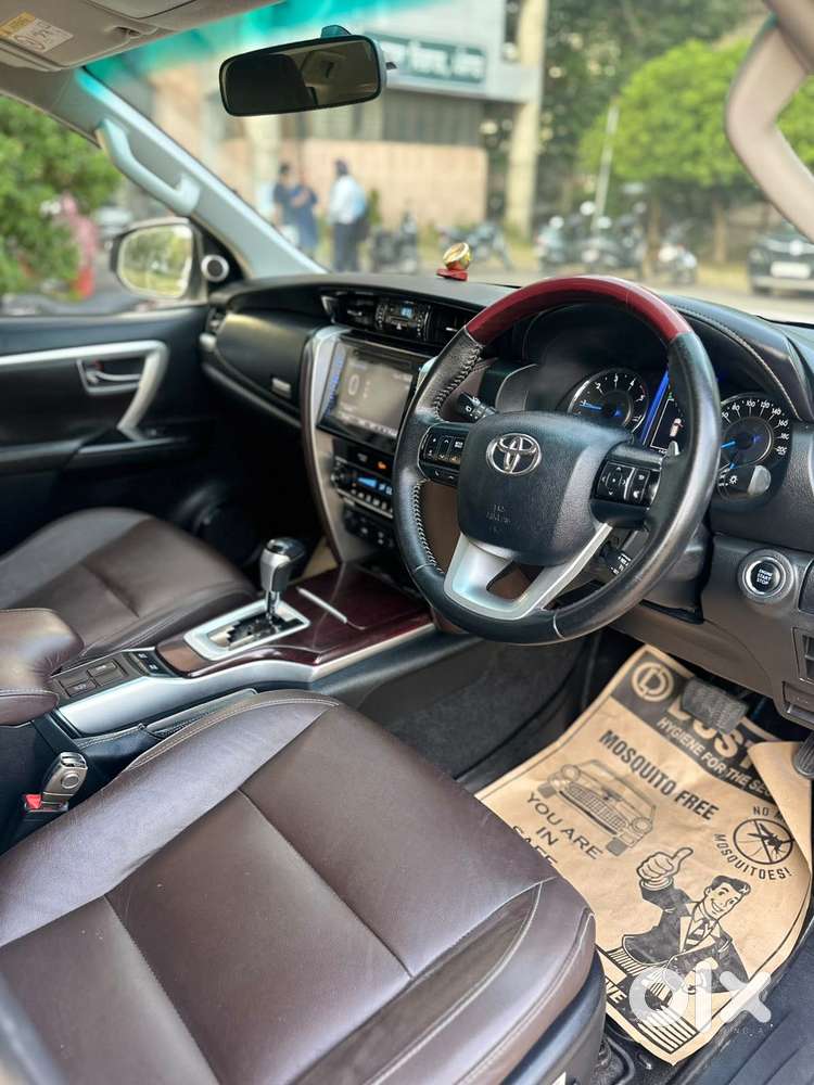 Toyota Innova Crysta 2.8z Automatic, 2017, Diesel